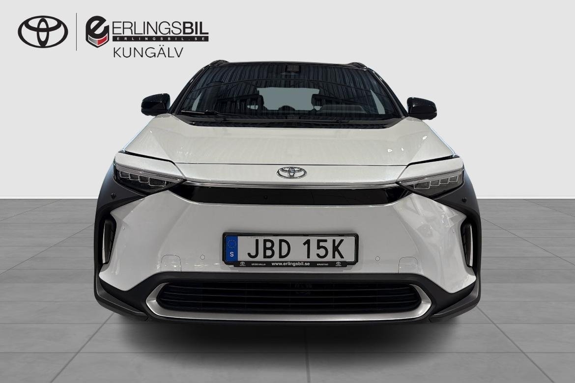 Toyota bZ4X AWD Executive 20 alufälgar 2023, bild 6/10