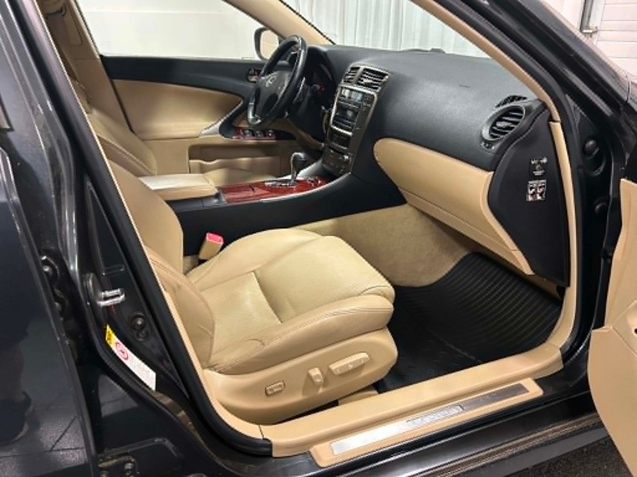 Lexus IS 2008, bild 7/10