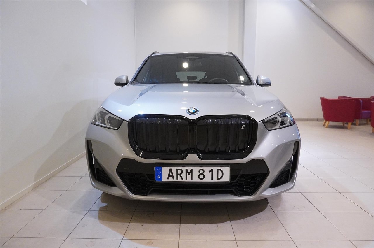 BMW iX1 2024, kuva 5/10