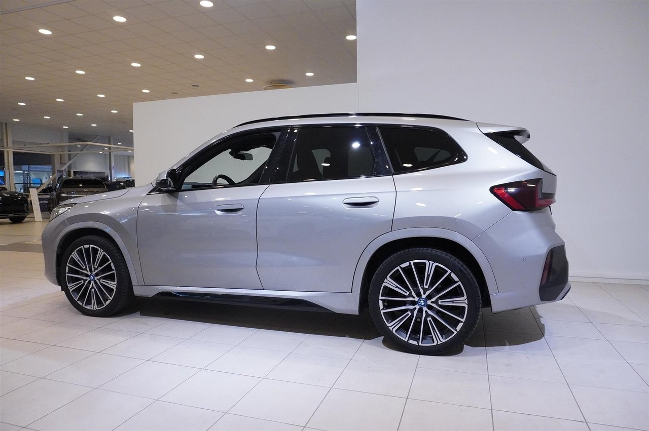 BMW iX1 2024, kuva 6/10
