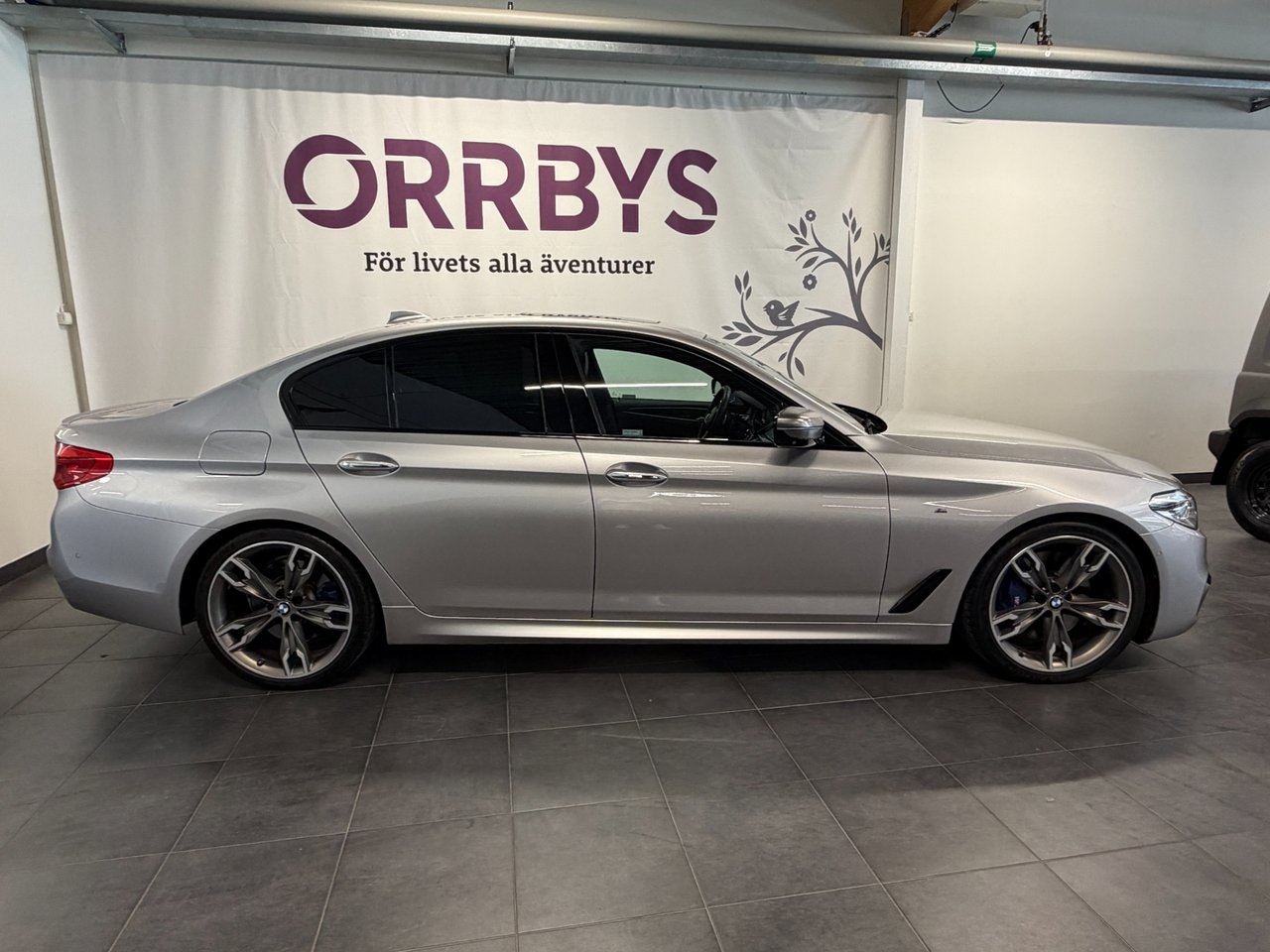 BMW M550i 2018, bild 2/10