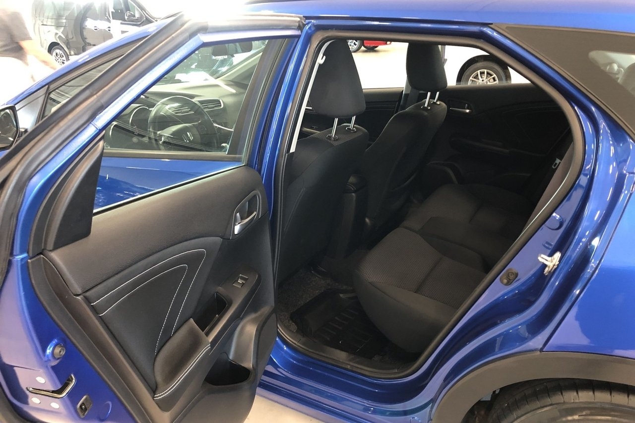 Honda Civic 1.6 i-DTEC 2015, bild 9/10