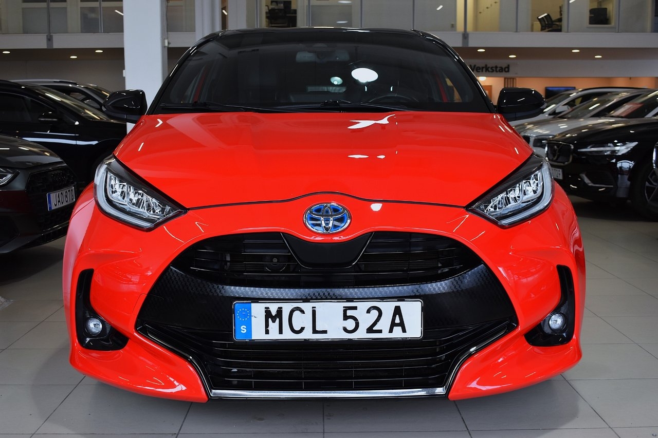 Toyota Yaris Hybrid CVT Premiere Edition 2021, bild 2/10