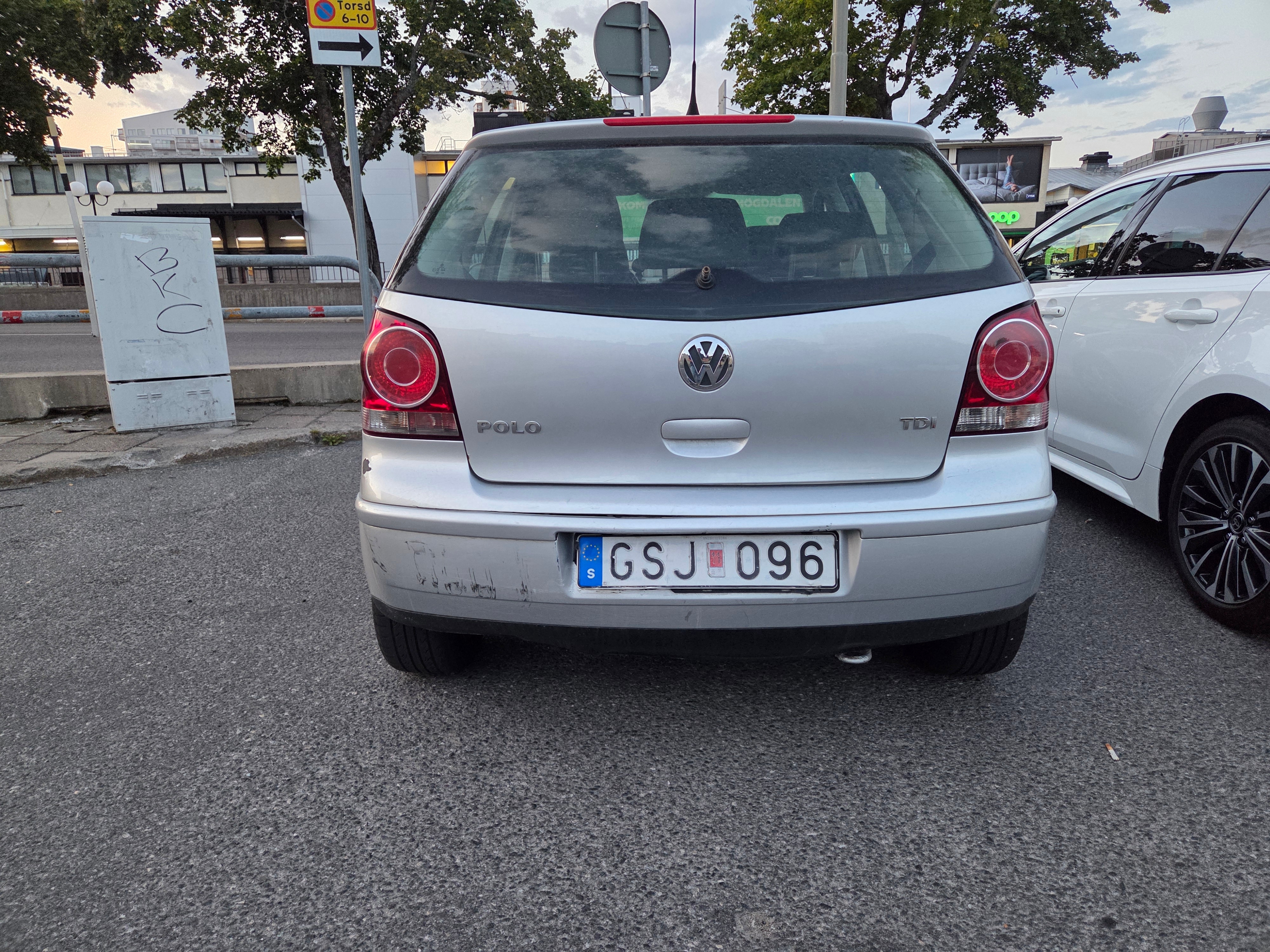 Volkswagen Polo 2008, kuva 3/4