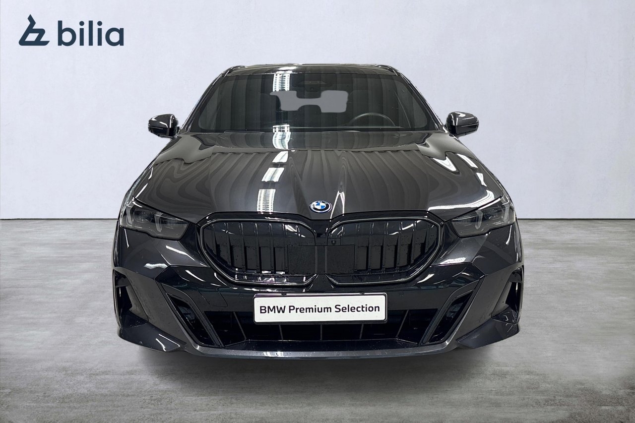 BMW 550 e xDrive Touring M-Sport Pro 2025, kuva 5/10