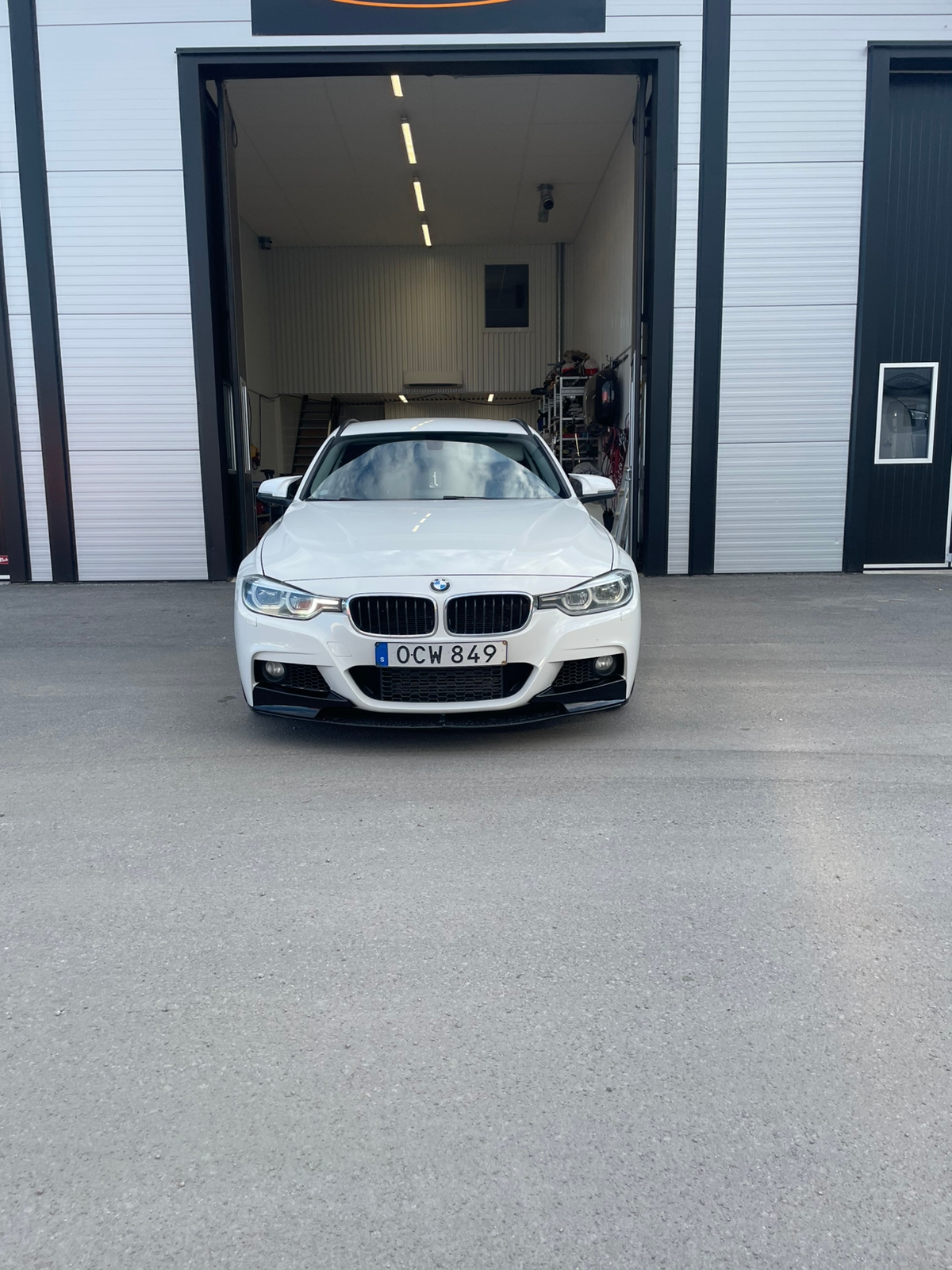 BMW 318 d Touring Manuell 2016, photo 3/14