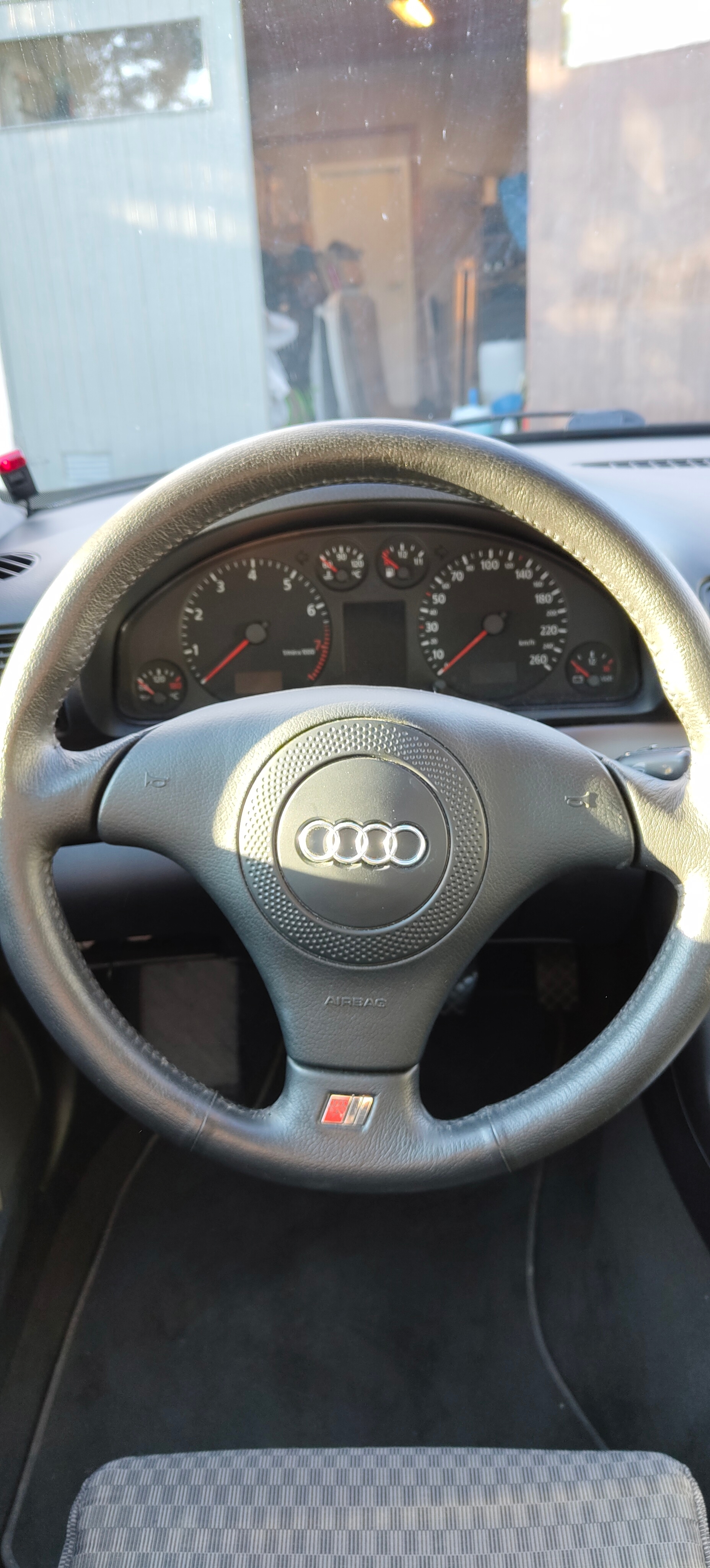 Audi A4 1.8T 2000, kuva 7/9