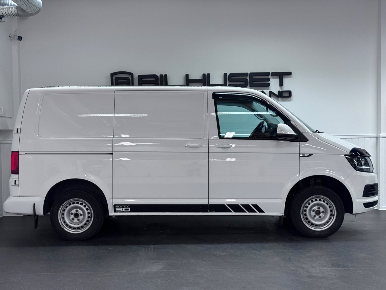 Volkswagen Transporter 2017, bild 6/10