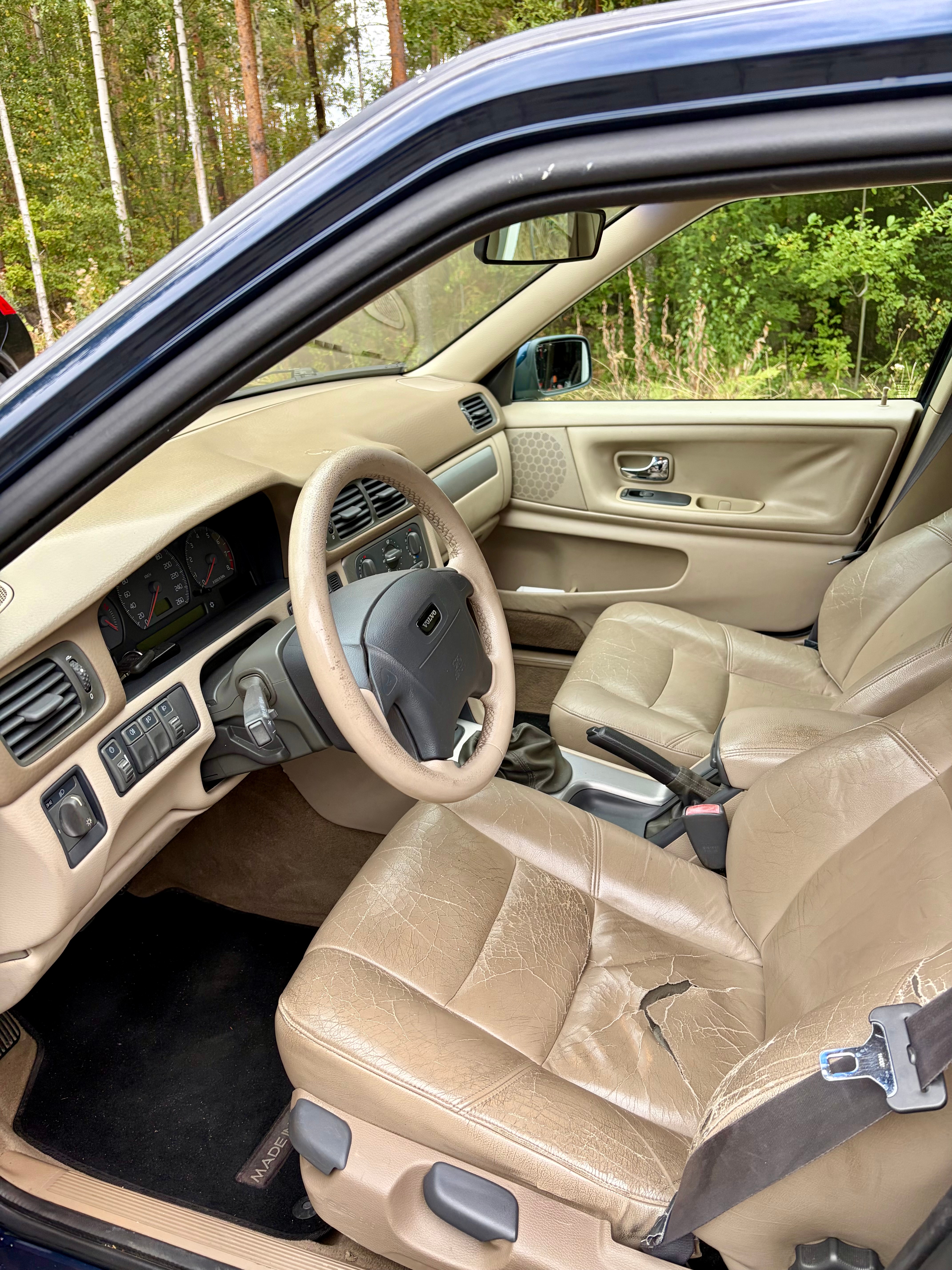 Volvo V70 2.4 Manuell 2000, bild 5/10