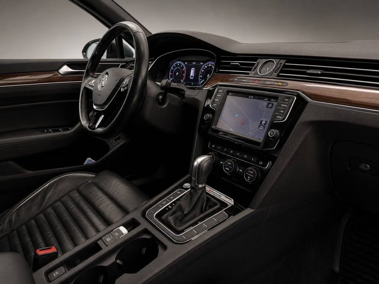 Volkswagen Passat 2015, bild 7/10