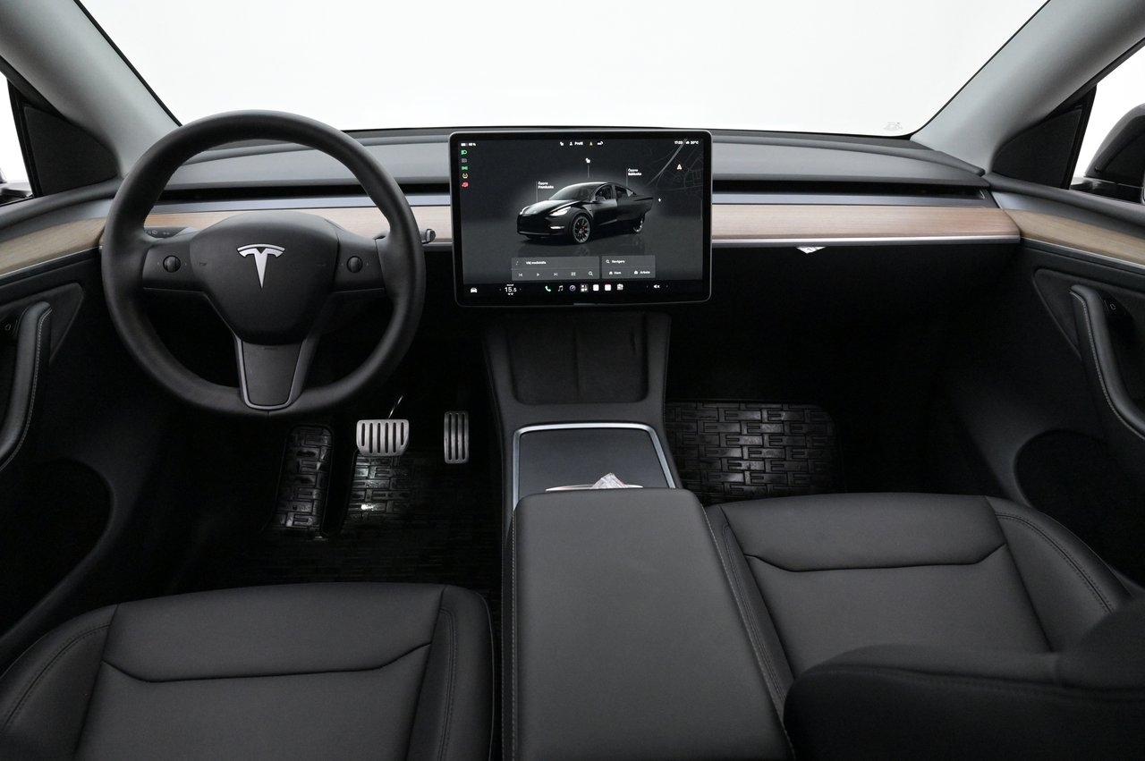 Tesla Model Y Performance Drag Autopilot 2023, bild 6/10