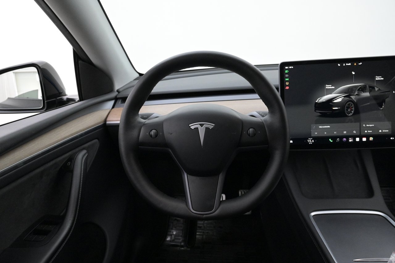 Tesla Model Y Performance Drag Autopilot 2023, bild 7/10