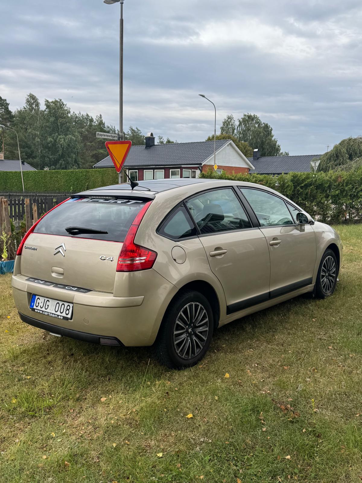 Citroen C4 1.6 HDiF EGS 2008, photo 5/10