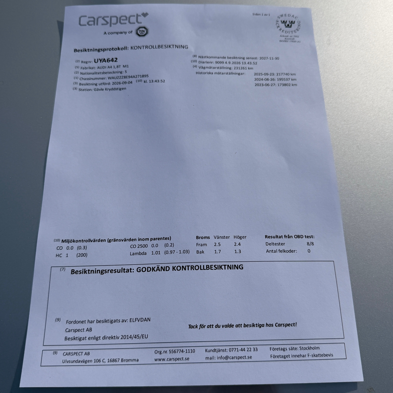Audi A4 Sedan 1.8 T Manuell 2004, bild 2/11