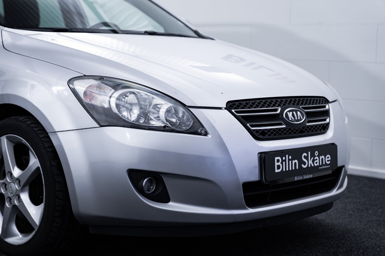 Kia Ceed cee'd_sw 2.0 CRDi Sport Drag 2008, bild 2/10