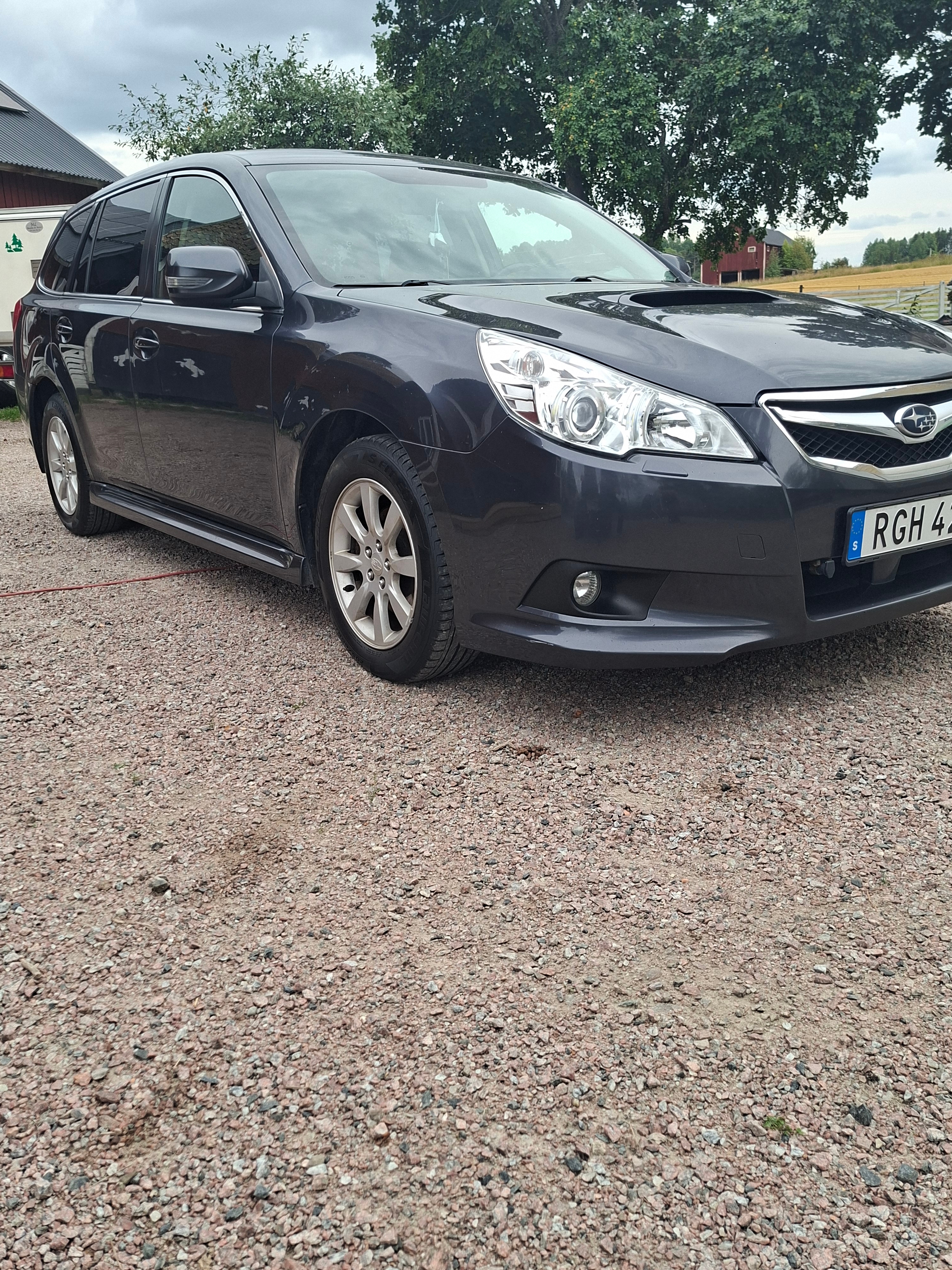 Subaru Legacy Wagon 2.0 4WD Manuell 2011, photo 2/5