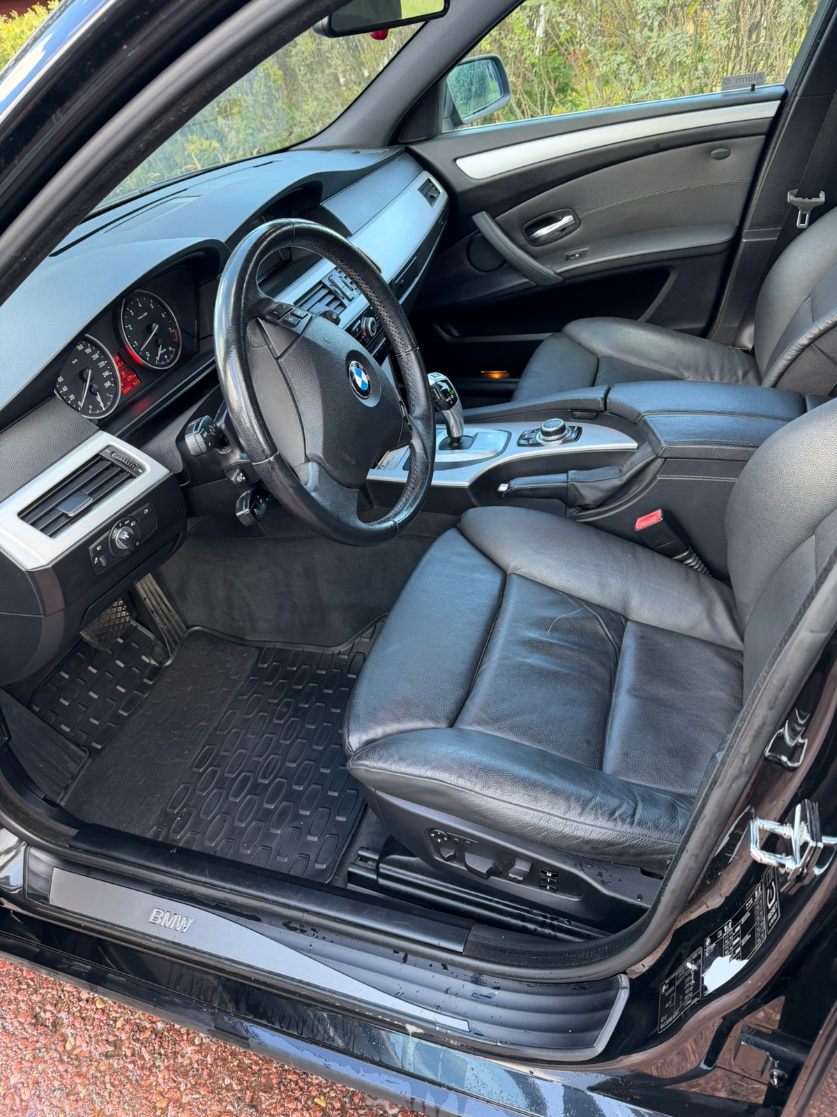 BMW 525 i Touring Automatisk 2009, photo 3/4