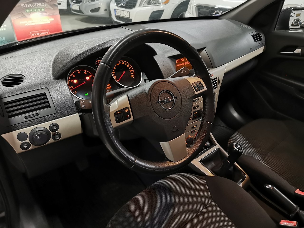 Opel Astra 2009, photo 7/10
