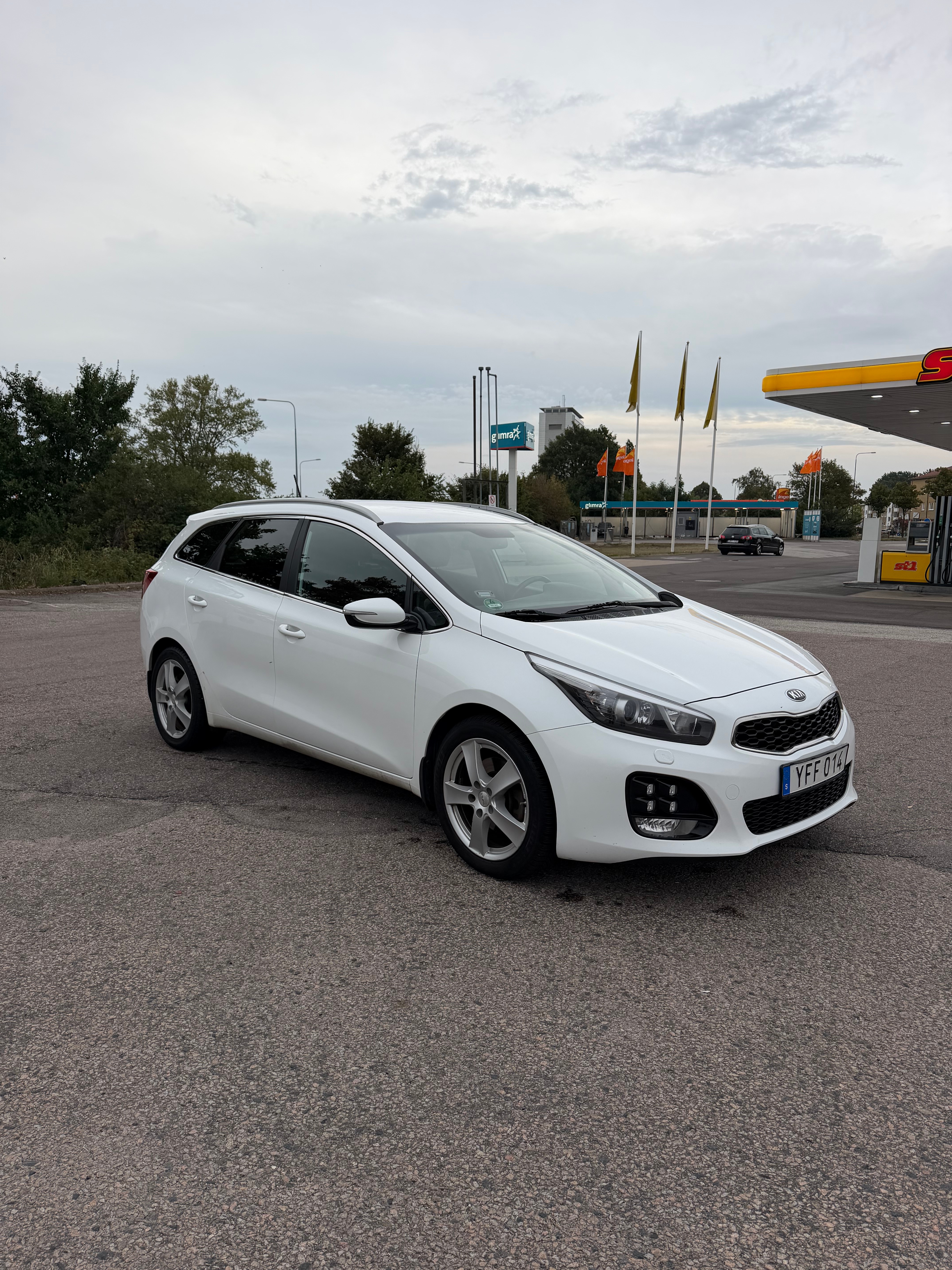 Kia Ceed _sw 1.6 CRDi DCT 2016, bild 3/10