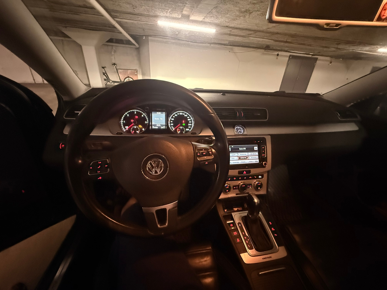 Volkswagen Passat 2013, bild 3/3