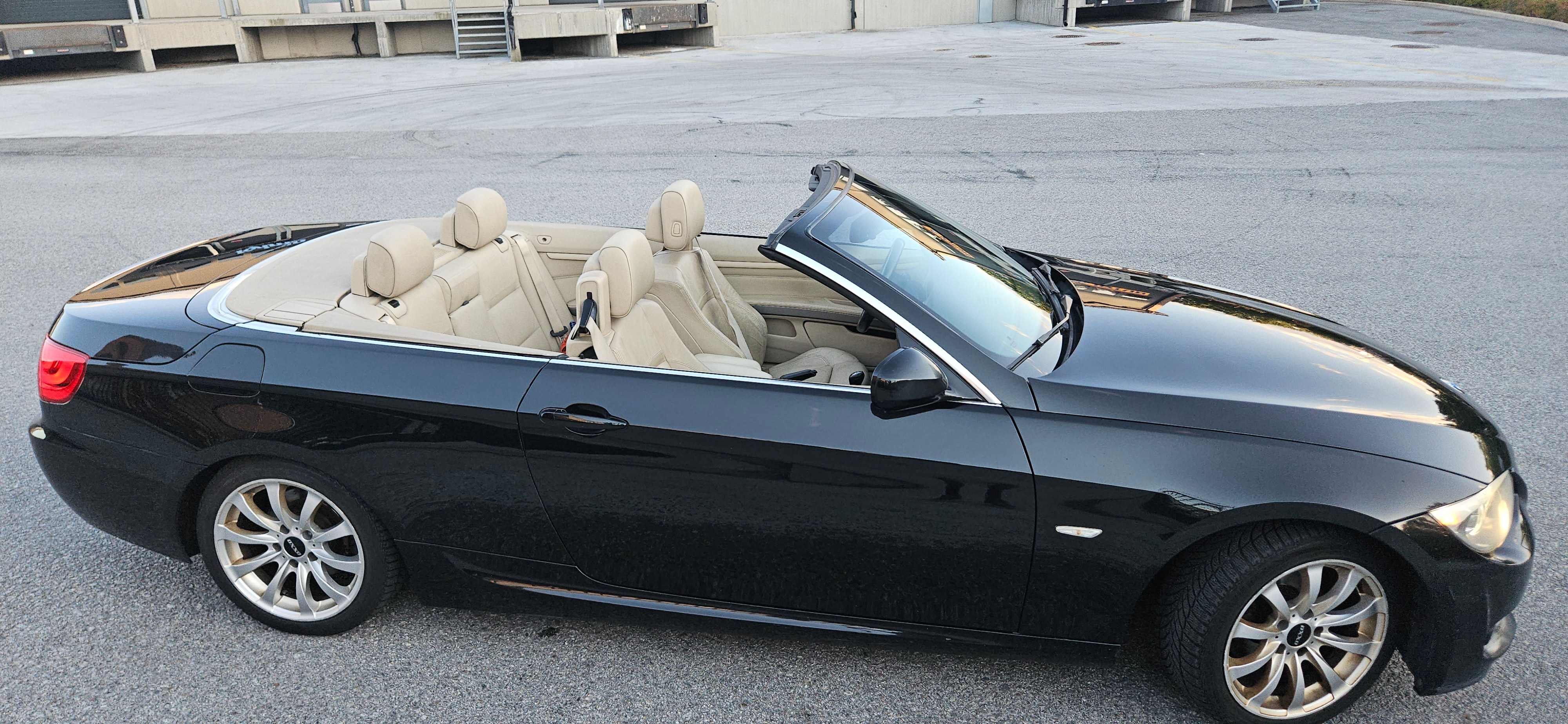 BMW 320 i Convertible Manuell 2010, bild 3/6