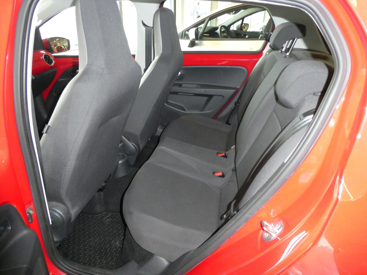 Volkswagen UP! 2016, kuva 4/7