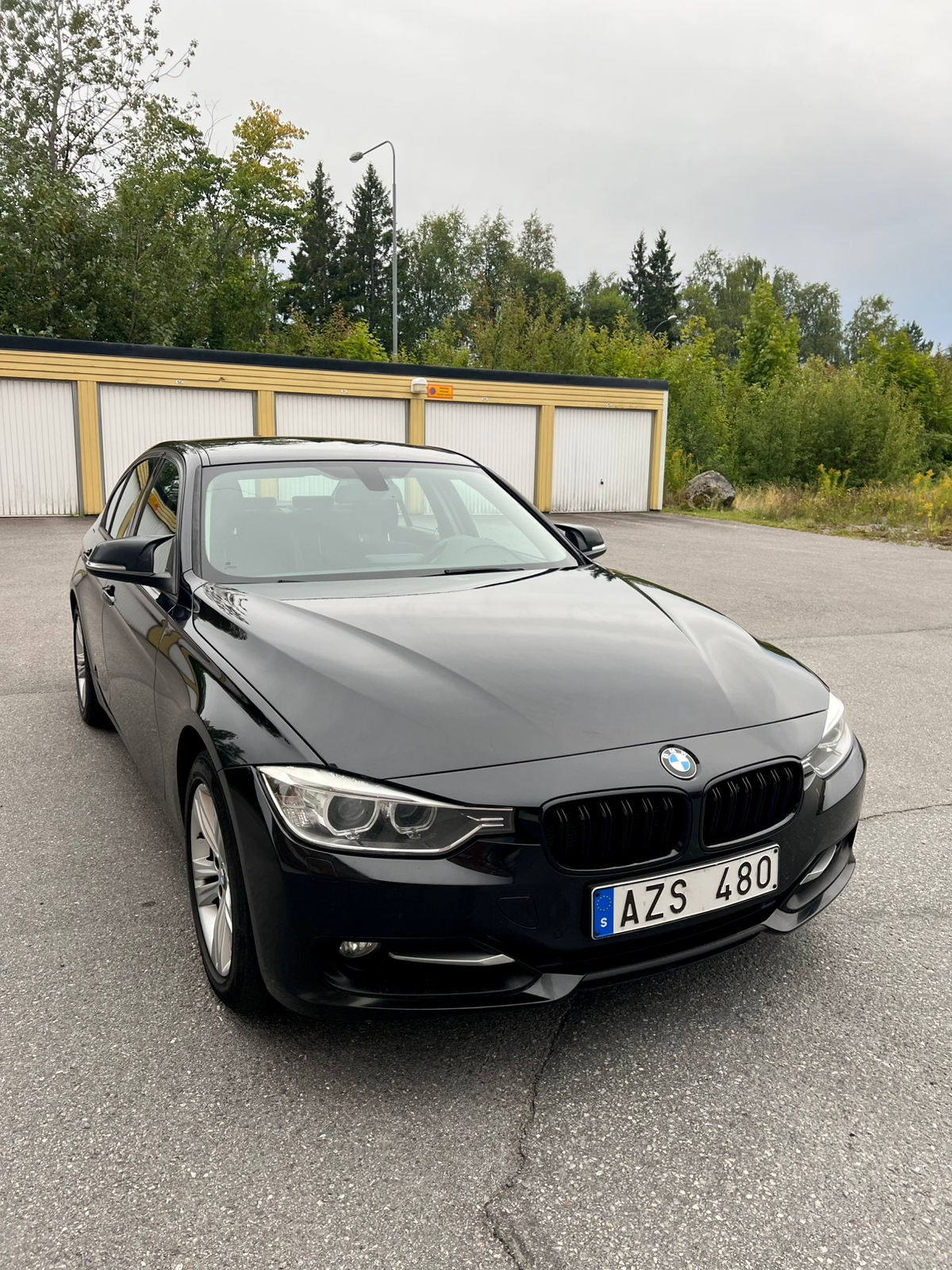 BMW 320 d xDrive Sedan Manuell 2014, bild 2/10