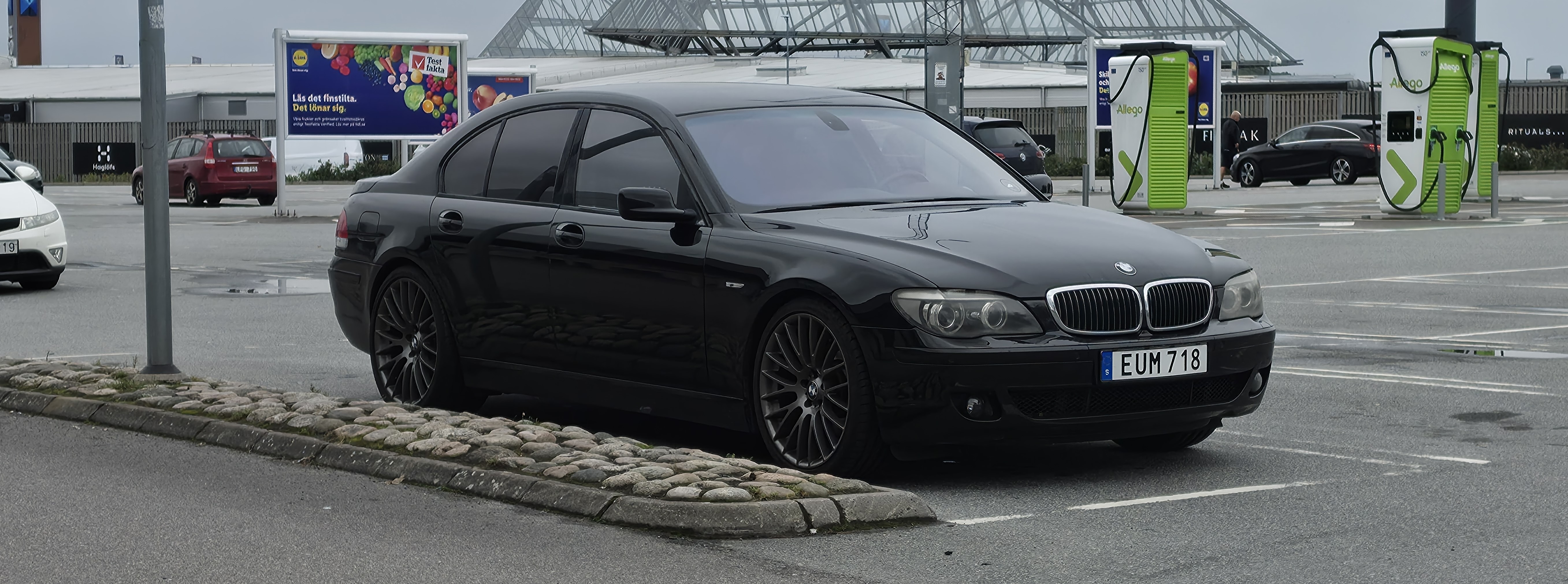 BMW 730