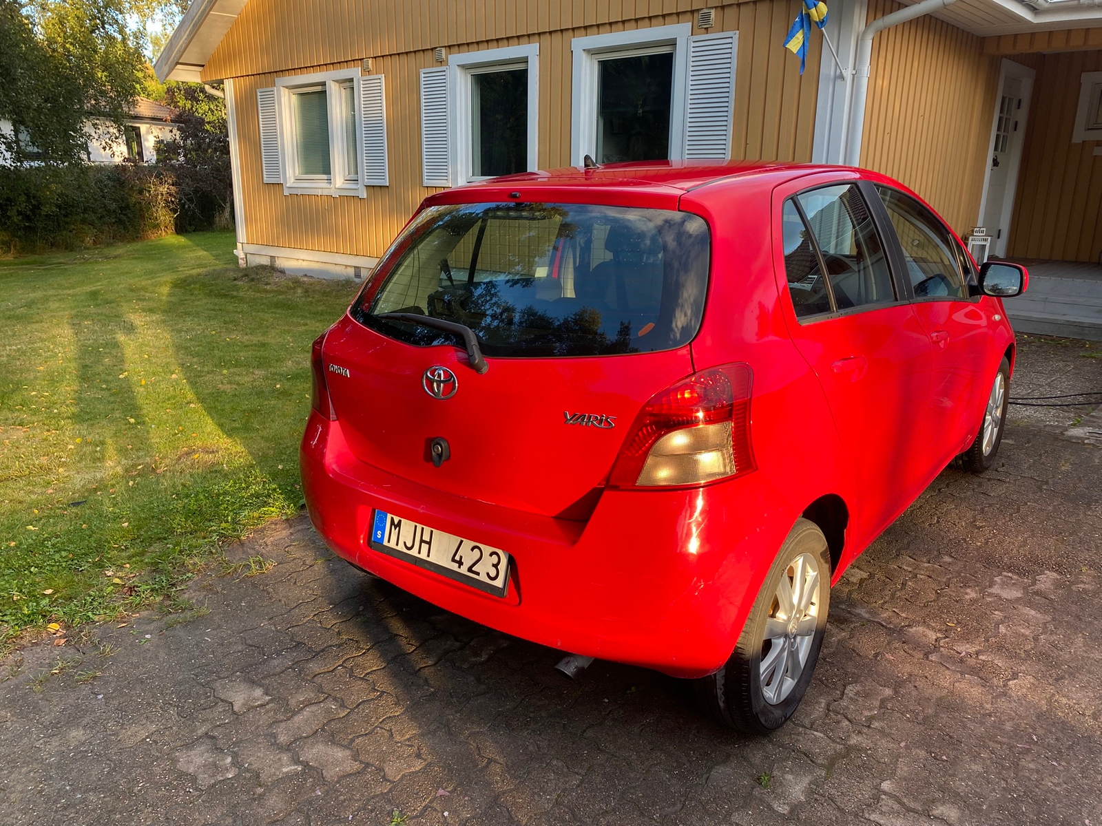 Toyota Yaris 5-dörrar 1.3 VVT-i Manuell 2007, bild 3/9