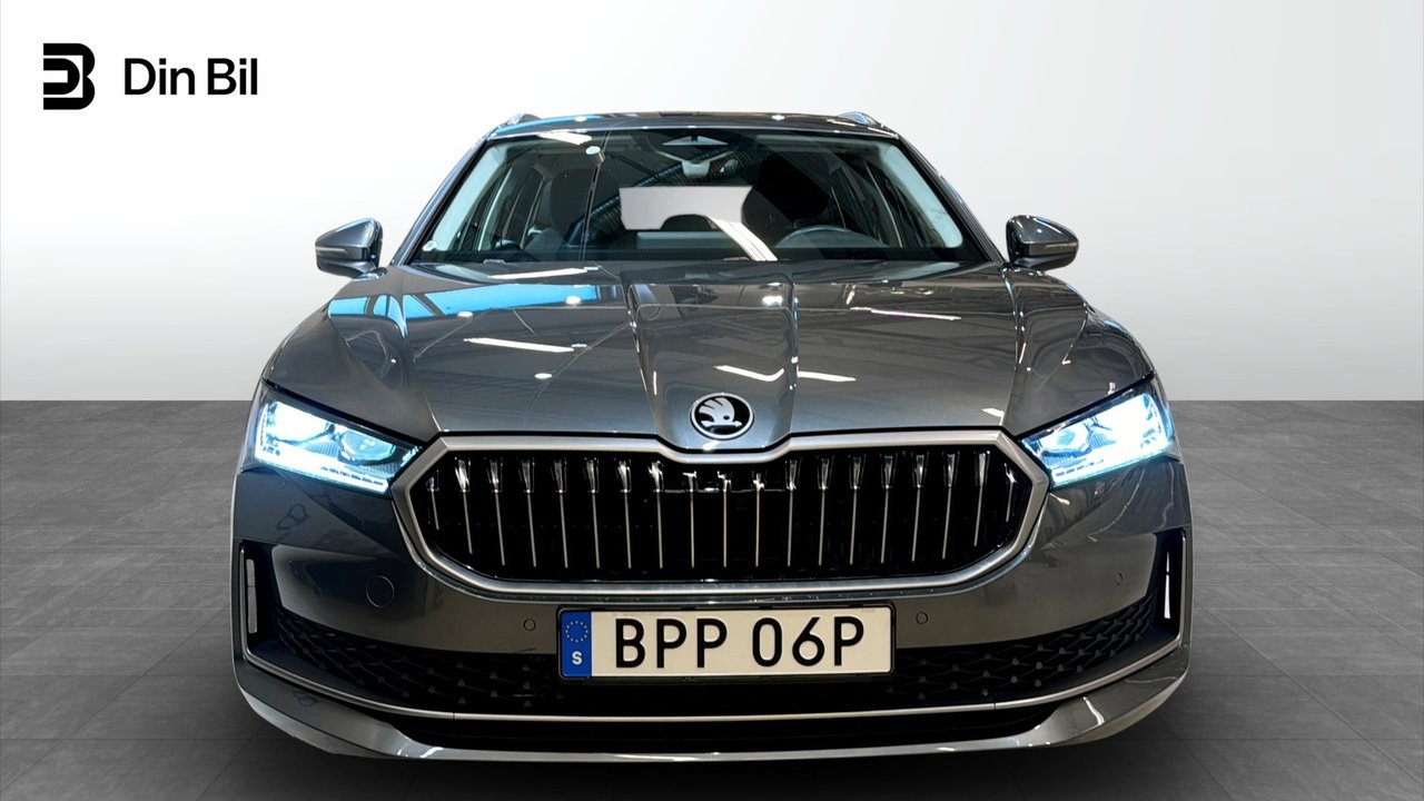 Skoda Superb 2025, bild 4/22