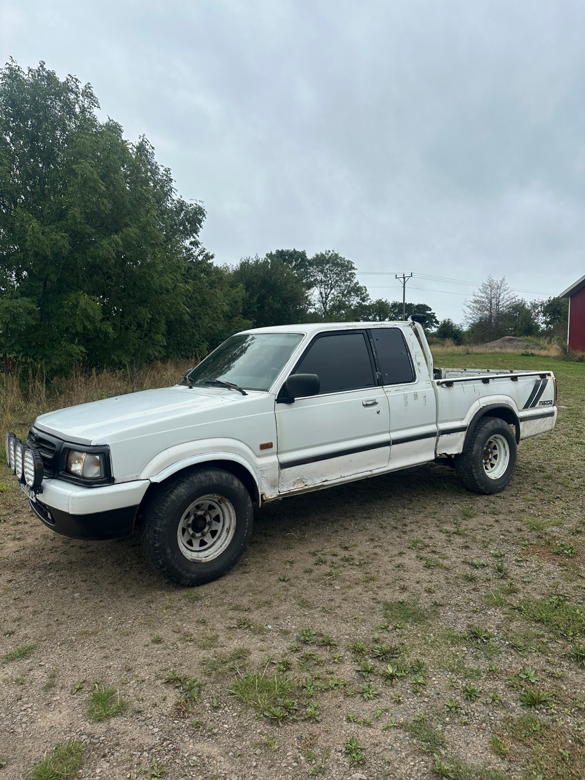 Mazda B2500