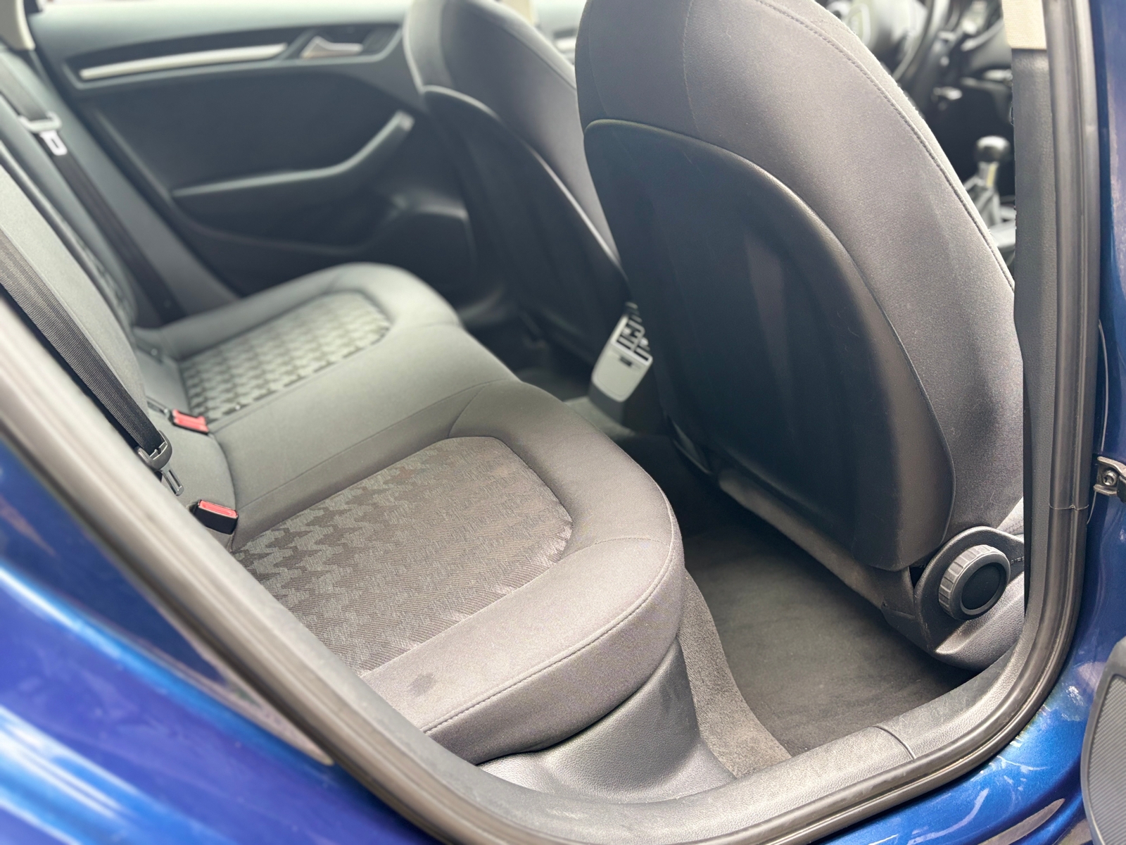 Audi A3 Sportback 1.6 TDI ultra Manuell 2015, kuva 5/7