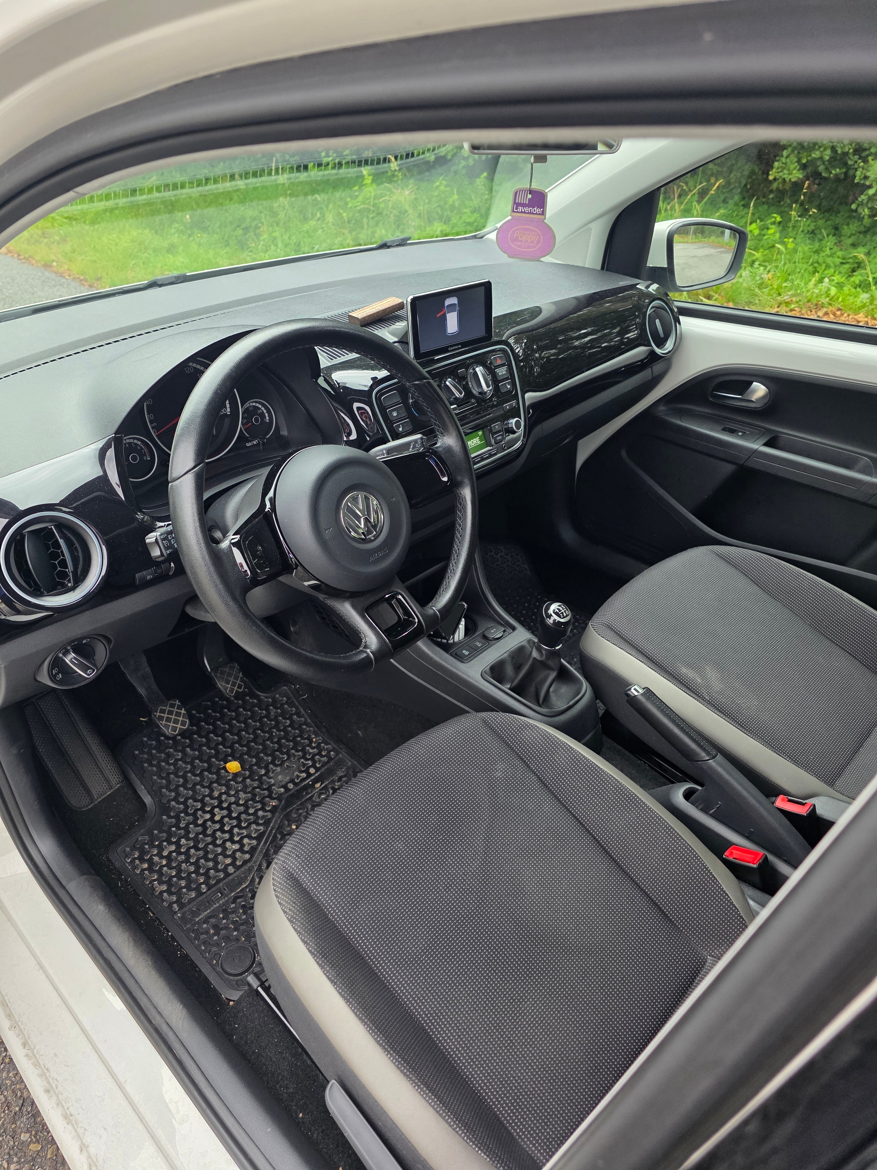 Volkswagen UP! 5-dörrar 1.0 MPI Manuell 2016, bild 6/6
