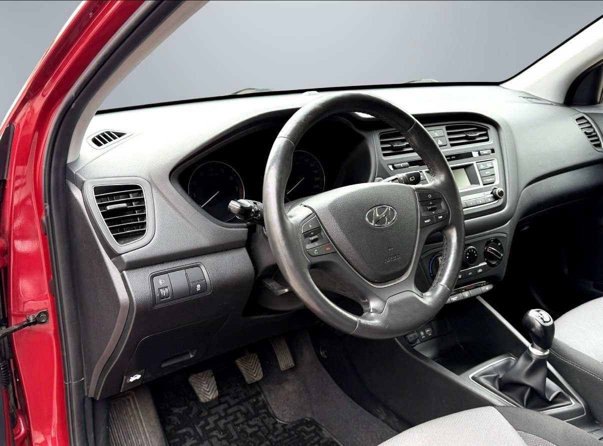 Hyundai i20 1.2 Comfort 2018, photo 7/10