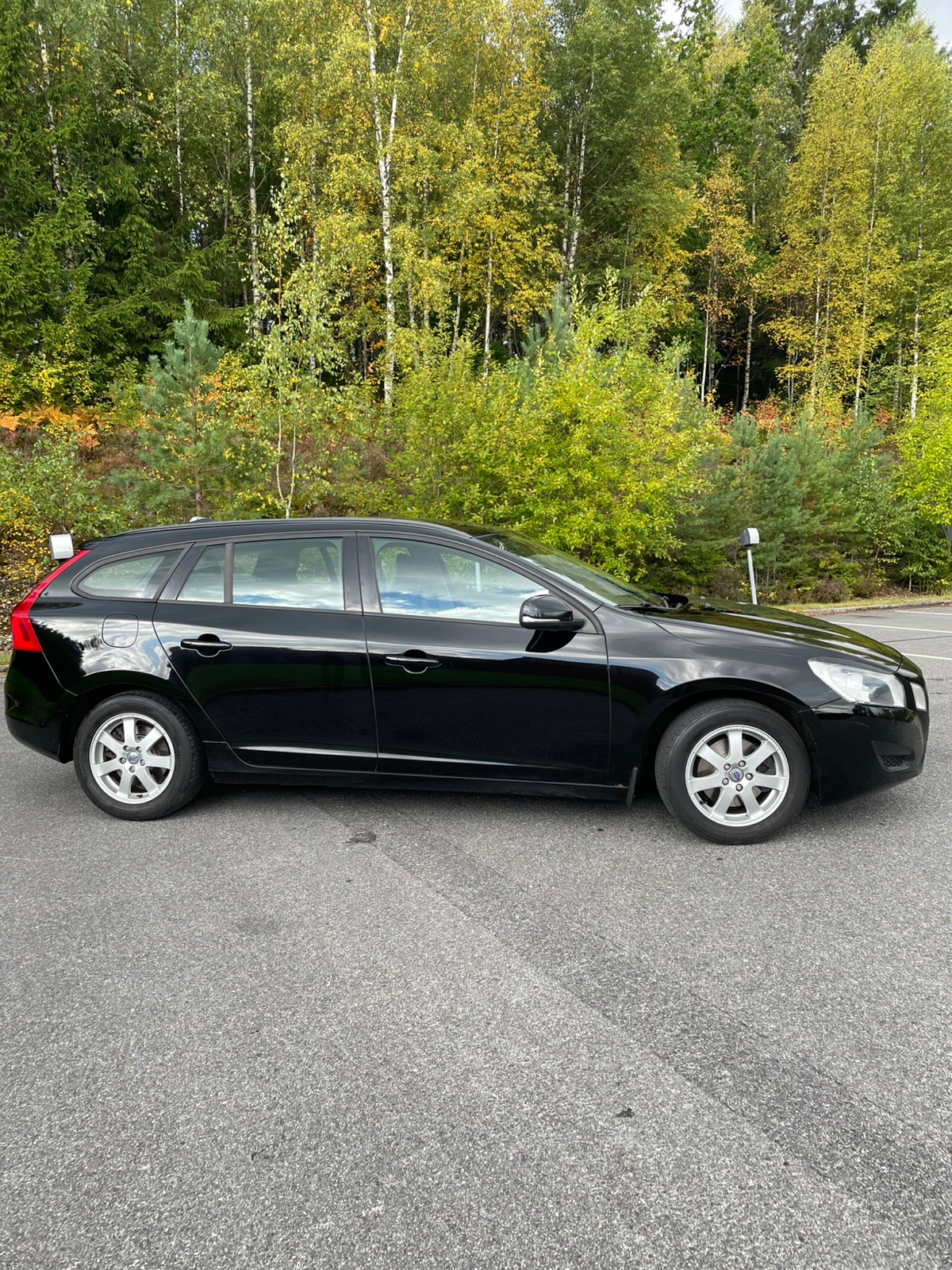 Volvo V60 T4F Manuell 2012, bild 2/9