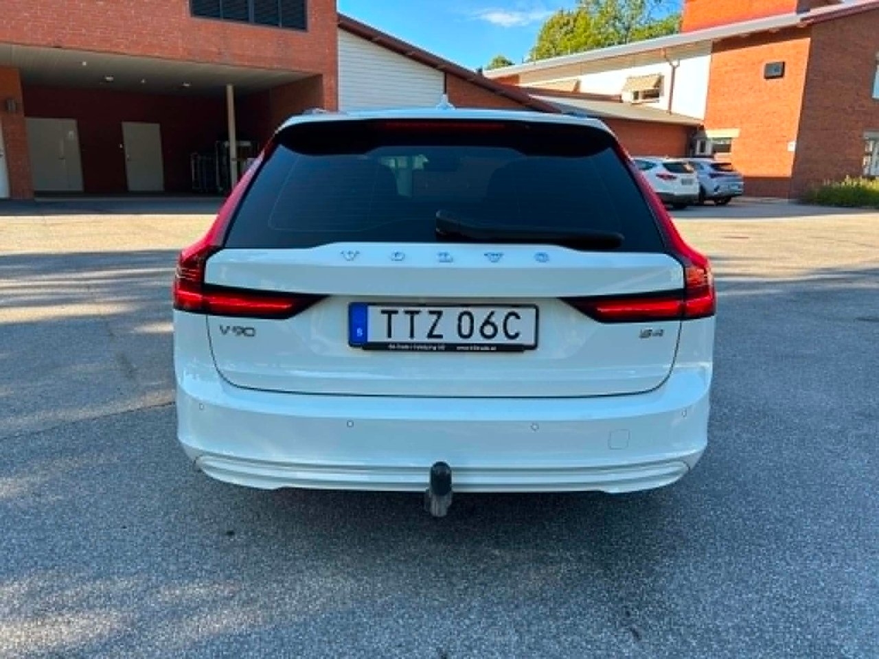 Volvo V90 2022, photo 6/10