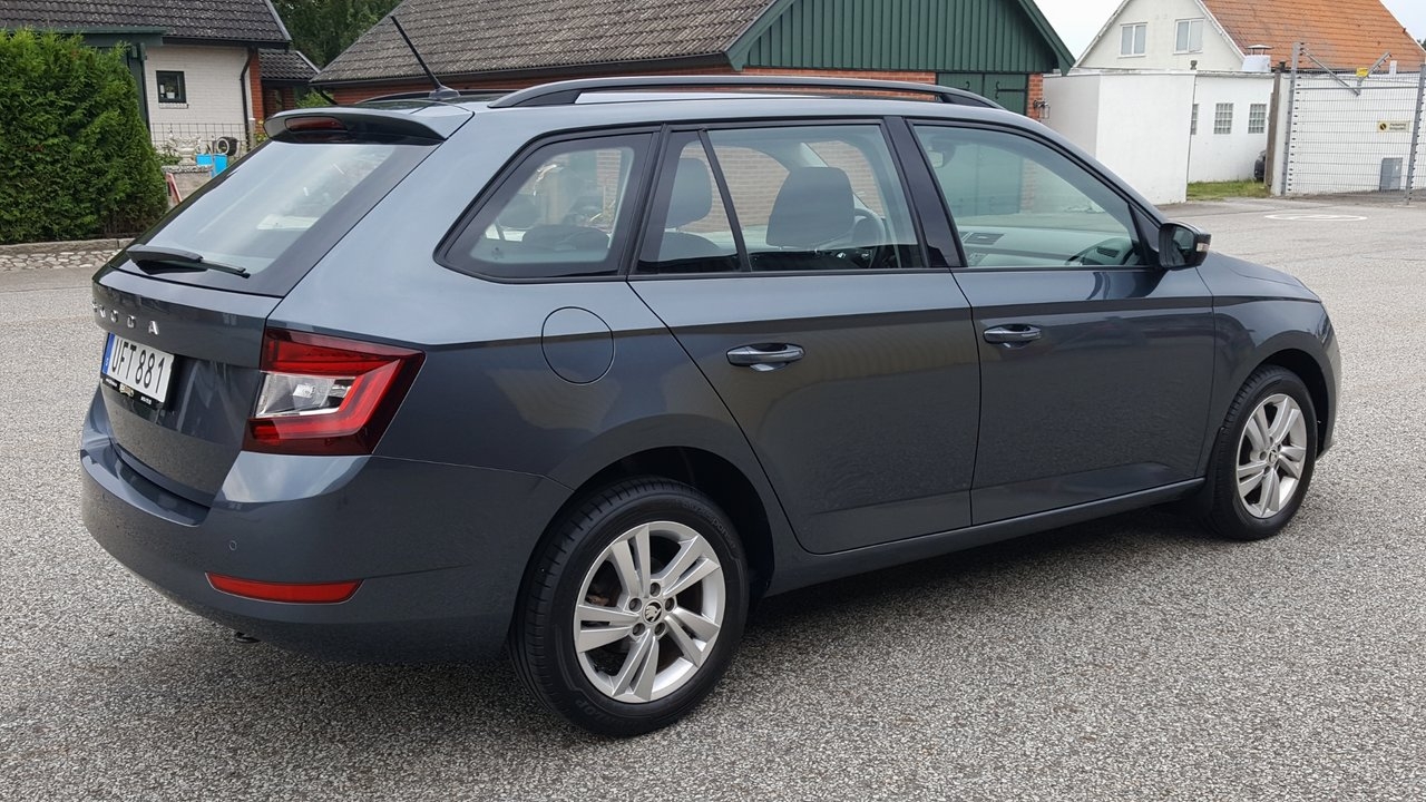 Skoda Fabia 1.0 TSI Kombi Style 2021, kuva 2/10