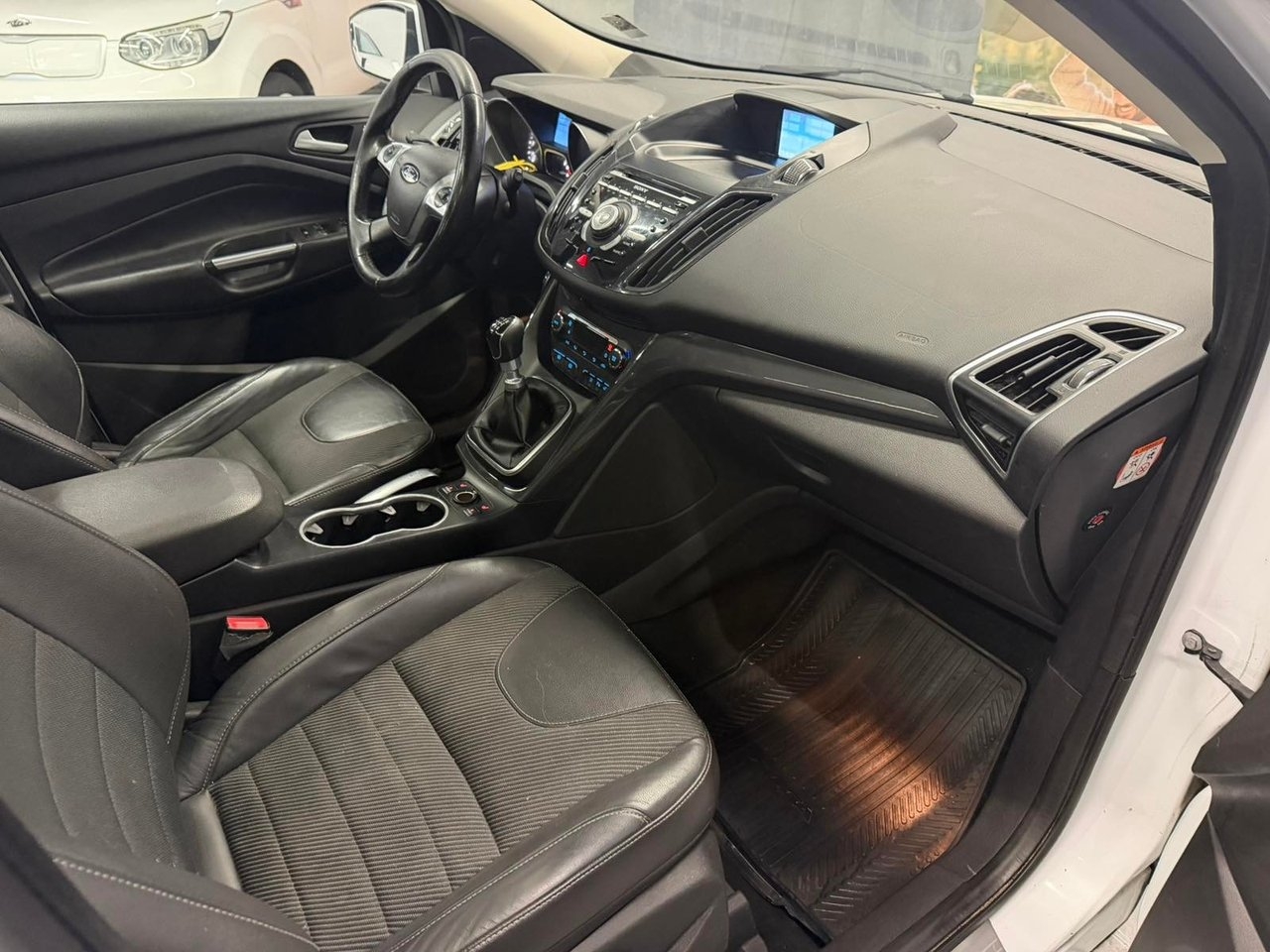 Ford Kuga 2.0 TDCi AWD Titanium X Euro 5 2014, bild 6/9