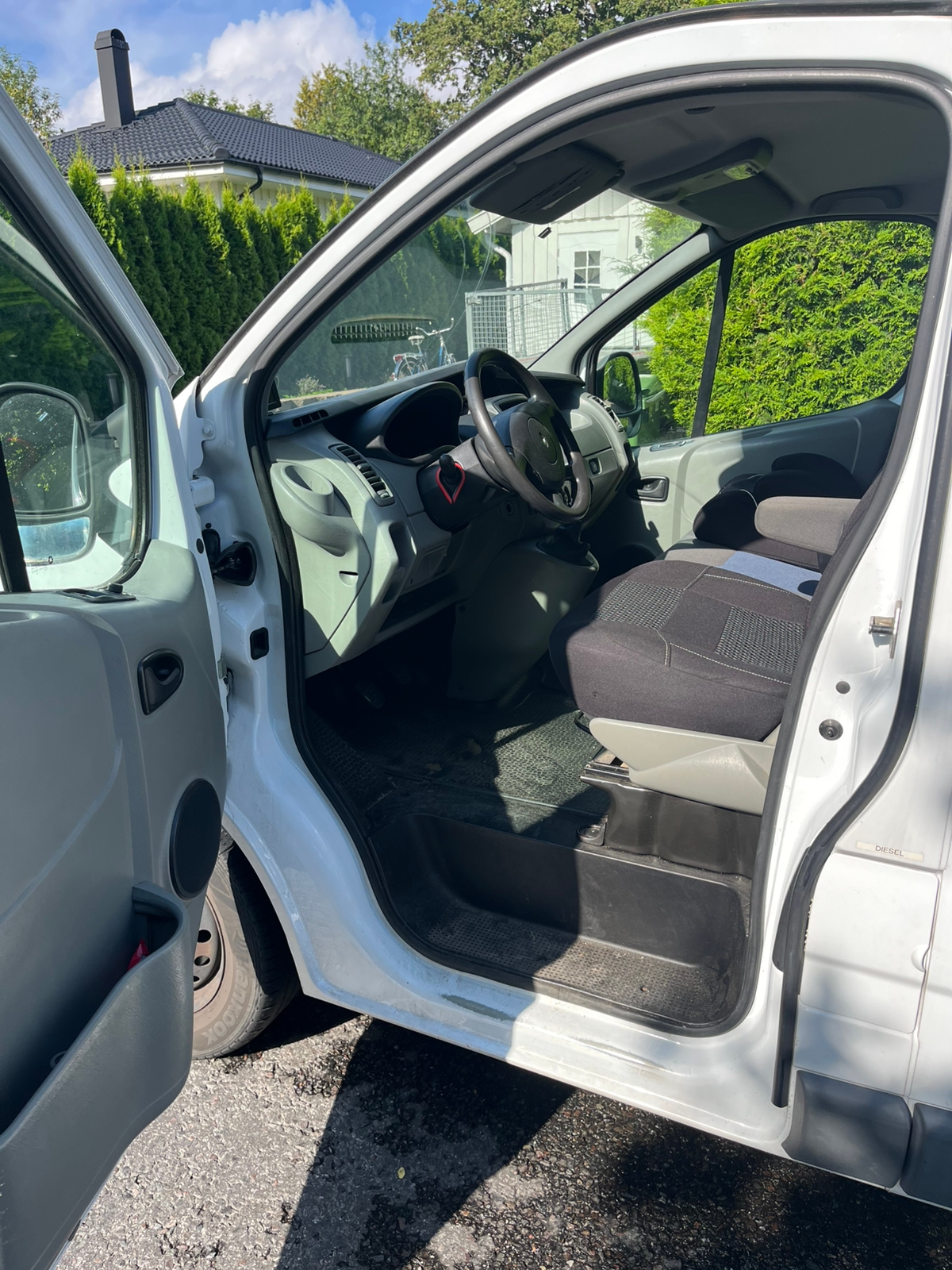 Renault Trafic 2010, photo 6/10