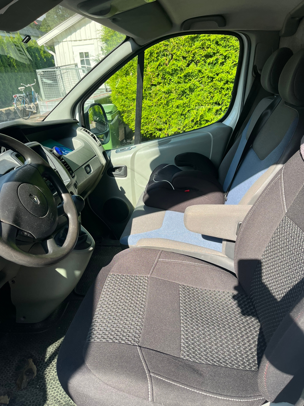 Renault Trafic 2010, photo 7/10