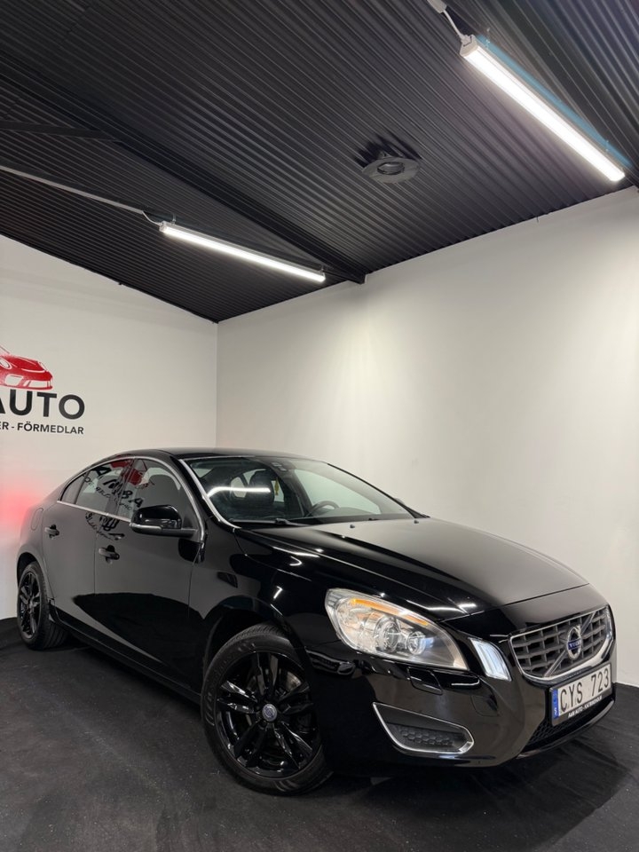 Volvo S60 2011, kuva 3/10