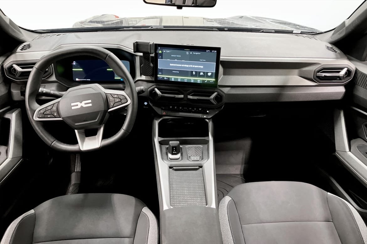 Dacia Bigster Hybrid 155 hk 2025, bild 5/10