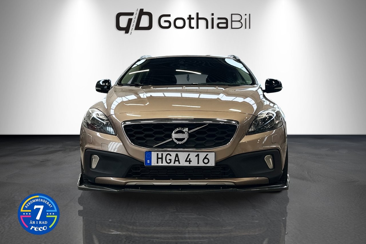 Volvo V40 Cross Country 2014, kuva 2/10