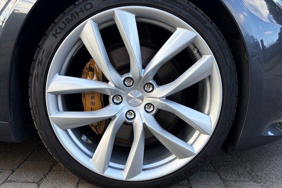 Tesla Model S 2019, kuva 5/10