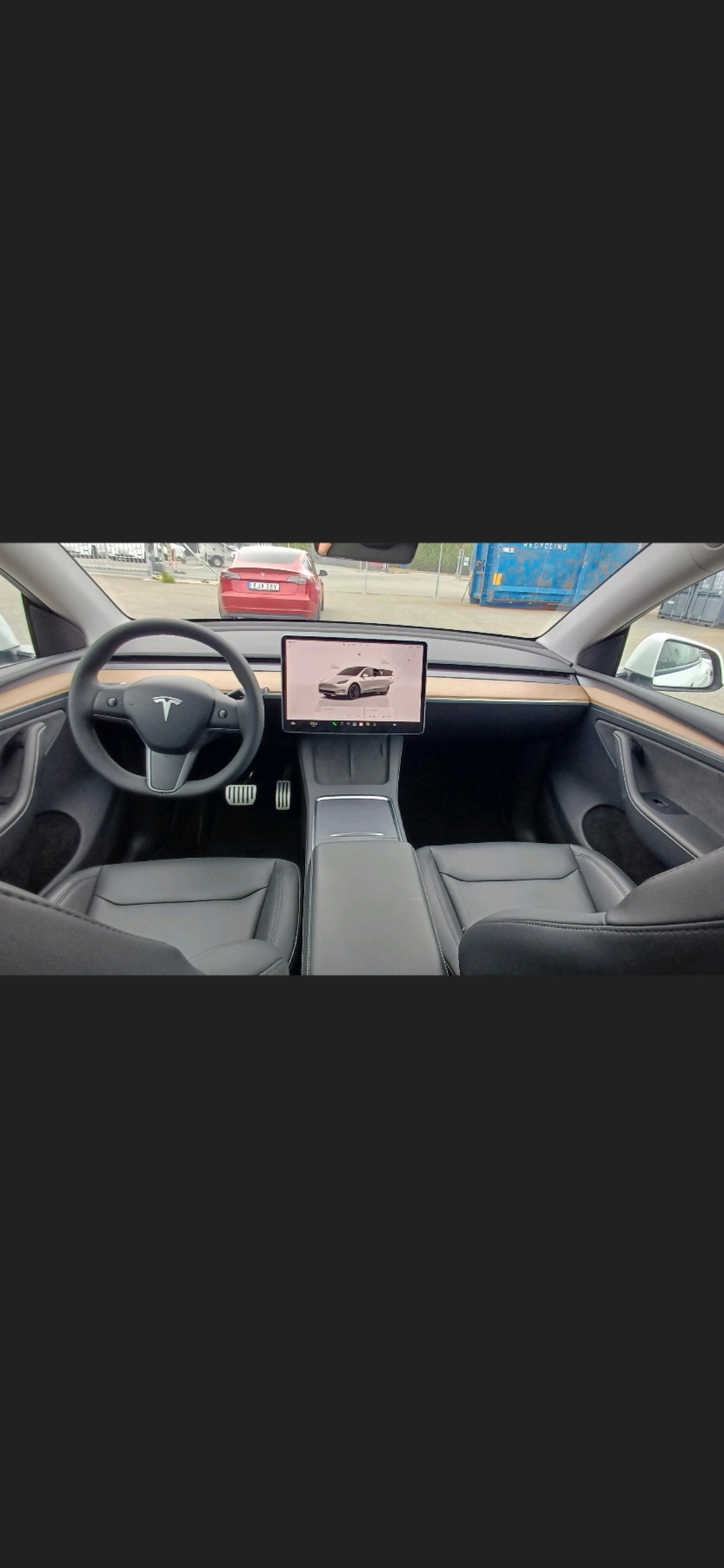 Tesla Model Y performance 2023, photo 2/2