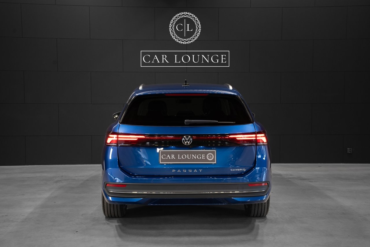 Volkswagen Passat 2025, photo 4/10