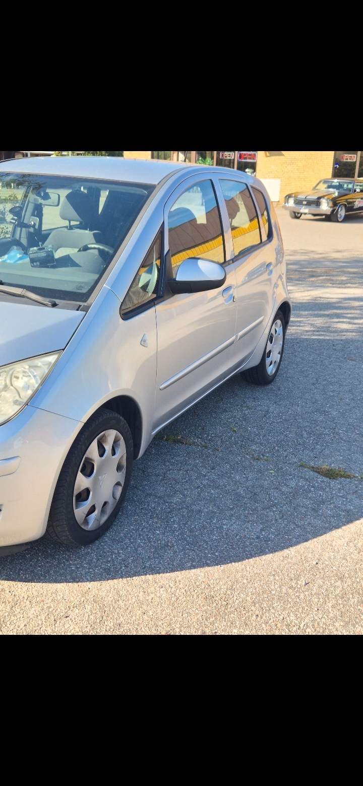 Mitsubishi Colt 1.3 MIVEC Manuell 2007, bild 4/5