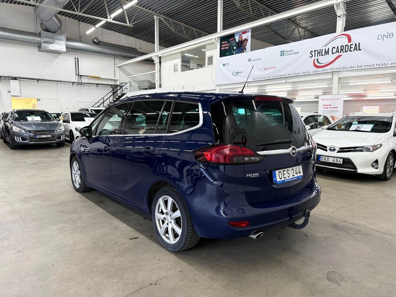 Opel Zafira Tourer 2016, photo 2/10