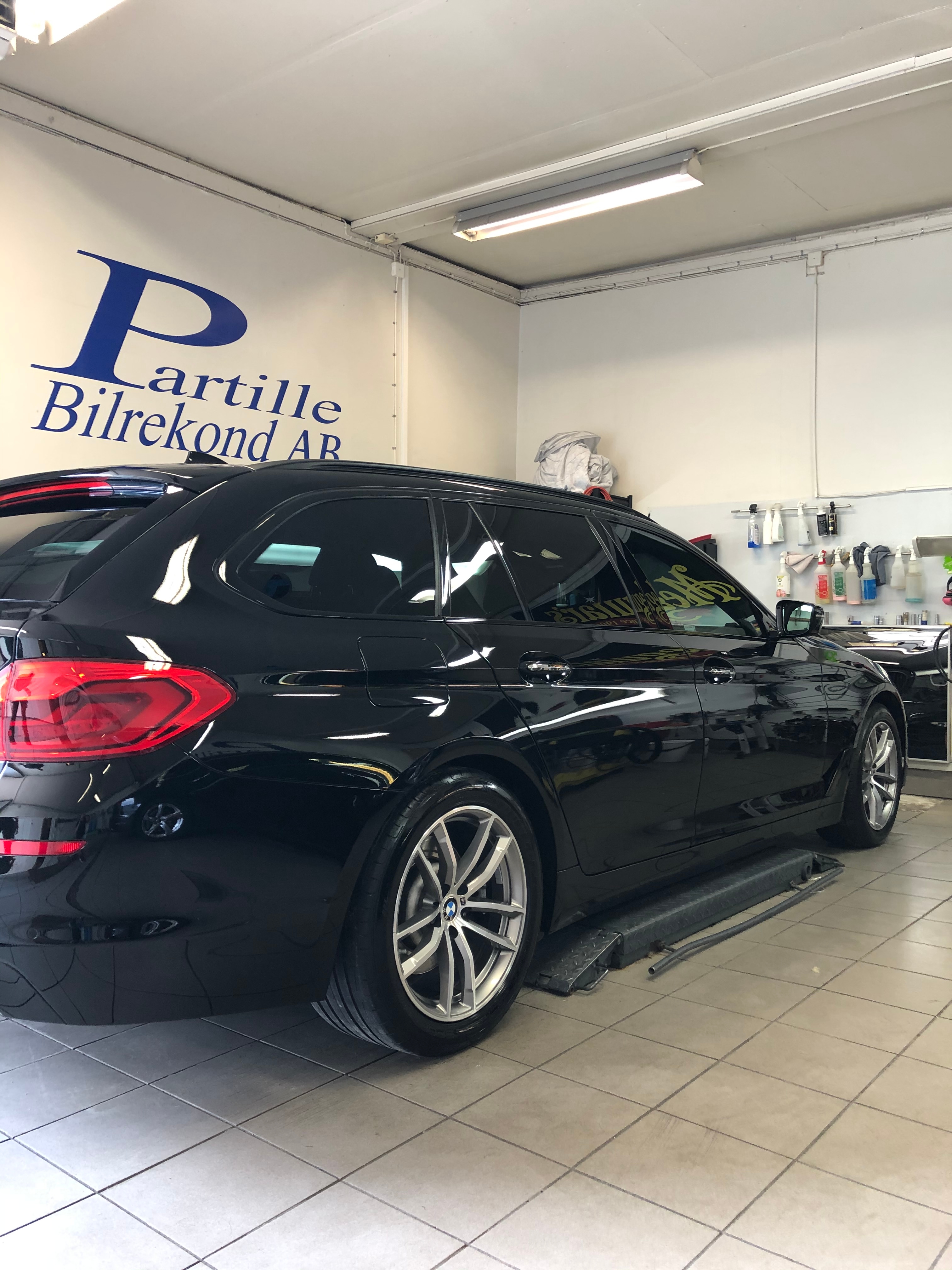 BMW 520 d Touring Steptronic 2018, kuva 3/5