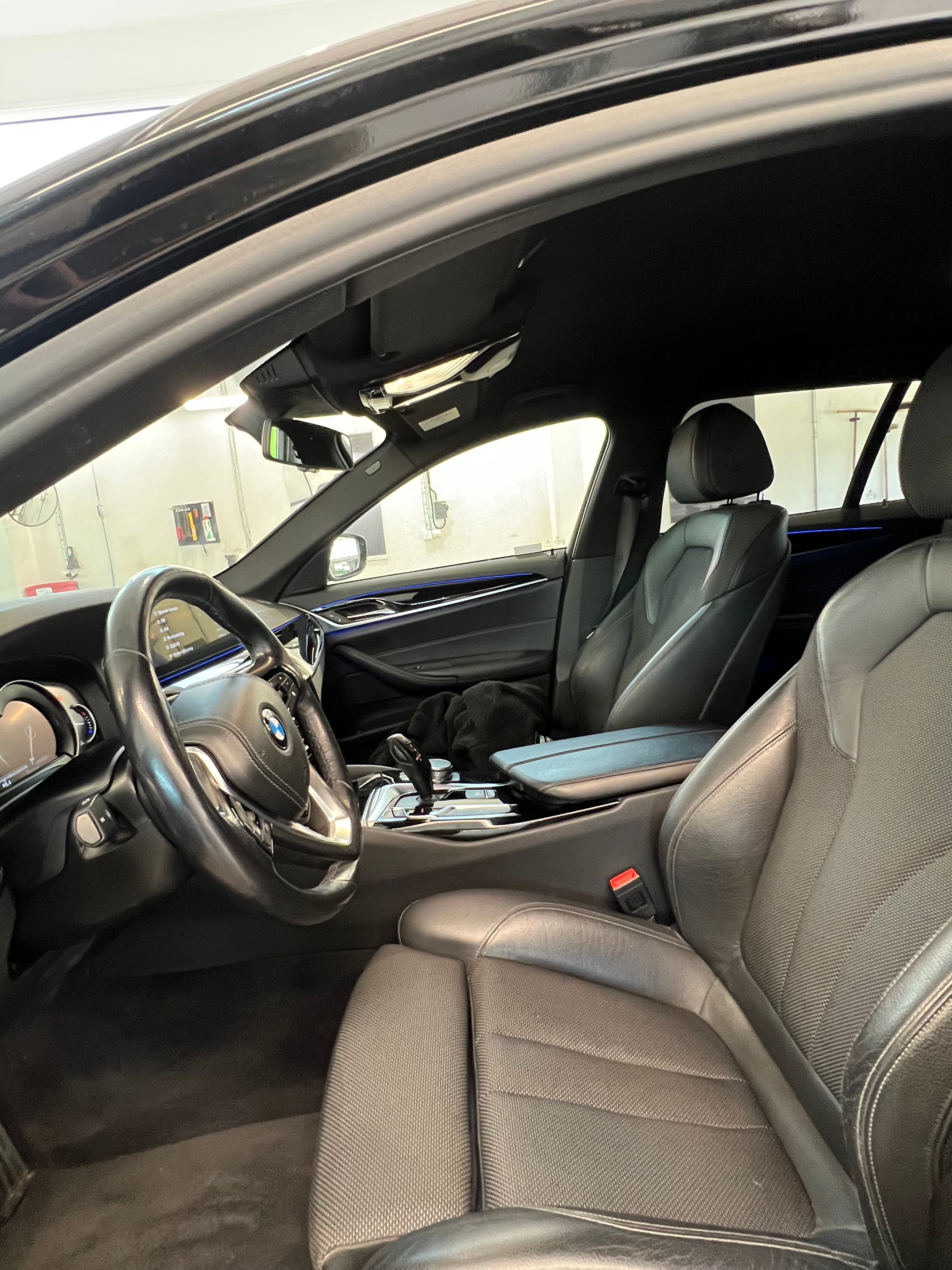 BMW 520 d Touring Steptronic 2018, kuva 2/5